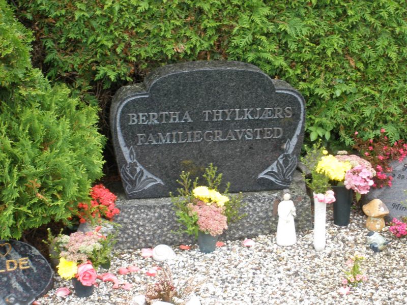 Bertha Thylkjaers familiegravsted.JPG